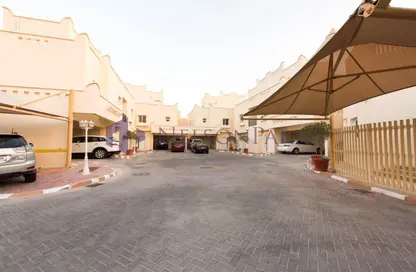 صورة لـ مبنى خارجي مجمع سكني - 3 غرف نوم - 3 حمامات للايجار في شارع المطار - منطقة المطار - الدوحة ، صورة رقم 1