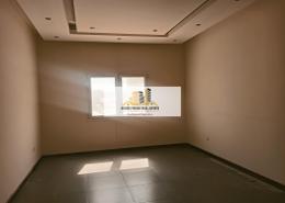 صورةغرفة فارغة لـ: فيلا - 5 غرف نوم - 5 حمامات للكراء في الوعب - الدوحة, صورة 1