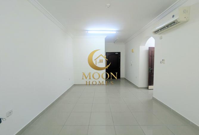 974892 - Property Image 2