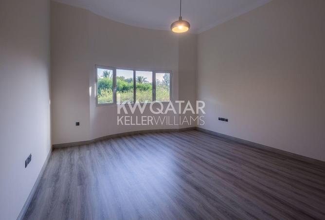 951261 - Property Image 2