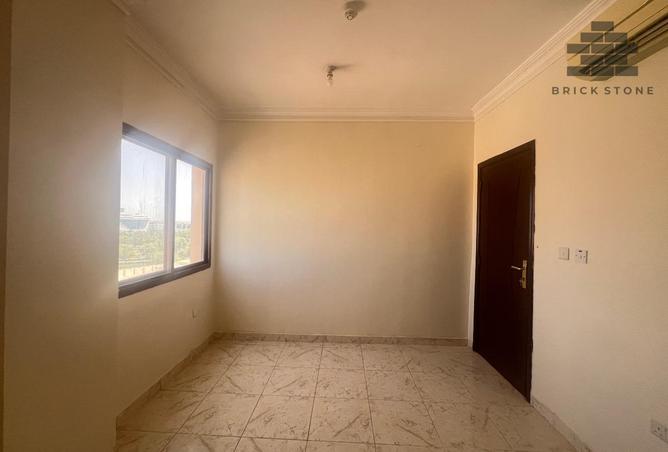 927159 - Property Image 3