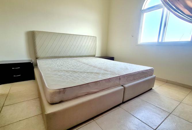 1000525 - Property Image 2