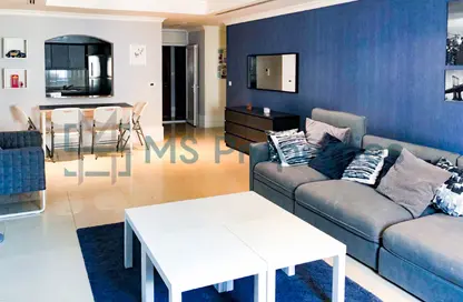 Apartment - 1 Bedroom - 2 Bathrooms for rent in West Porto Drive - Porto Arabia - The Pearl Island - Doha