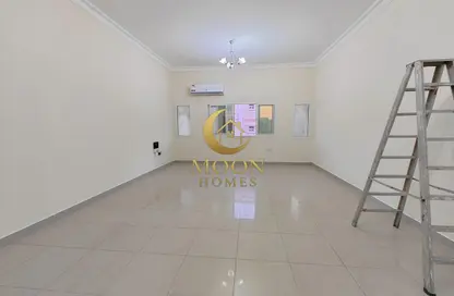 Apartment - 2 Bedrooms - 2 Bathrooms for rent in Muntazah 13 - Al Muntazah - Doha