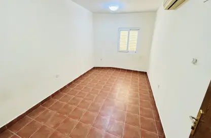 Apartment - 2 Bedrooms - 1 Bathroom for rent in Old Airport Road - Old Airport Road - Doha