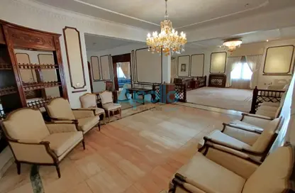 Villa - 7+ Bedrooms - 7+ Bathrooms for rent in Ras Abu Aboud - Doha