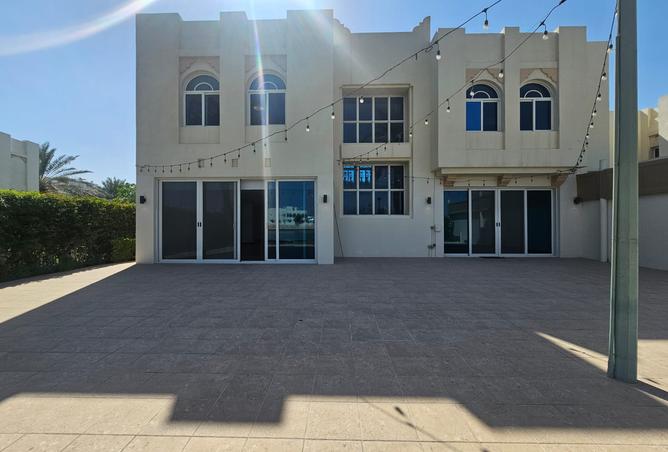 990141 - Property Image 2