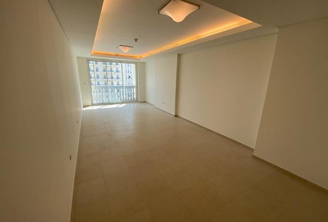 952285 - Property Image 2
