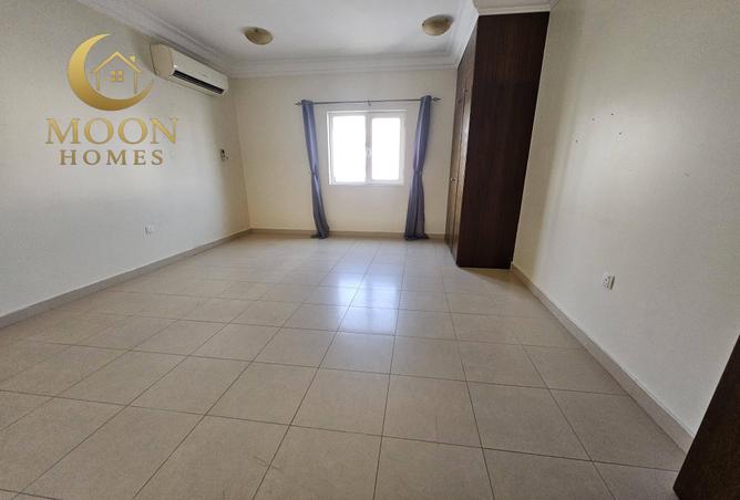 996913 - Property Image 3