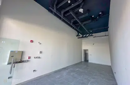 Shop - Studio - 1 Bathroom for rent in Al Waab Street - Al Waab - Doha