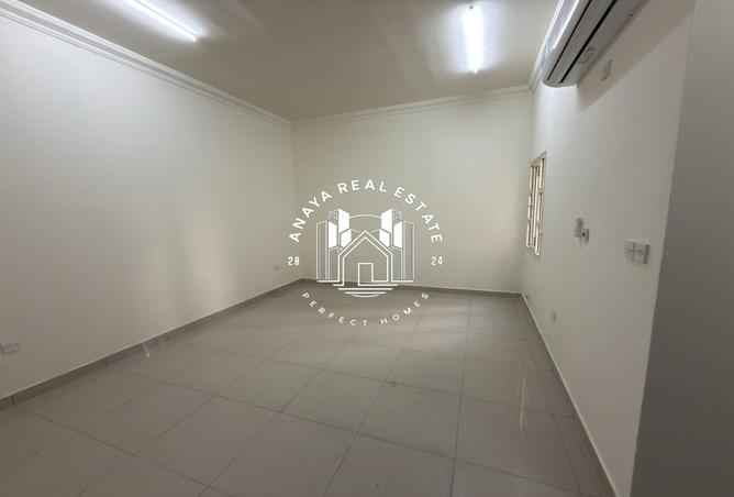 991419 - Property Image 3