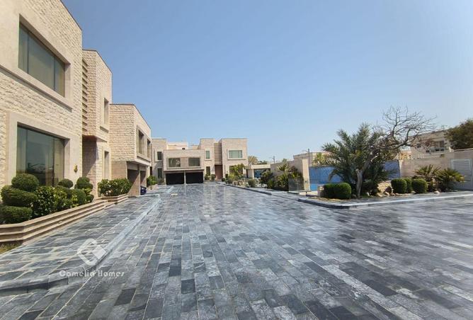 928164 - Property Image 2