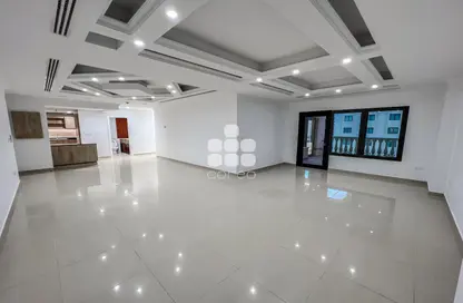 Apartment - 2 Bedrooms - 3 Bathrooms for sale in East Porto Drive - Porto Arabia - The Pearl Island - Doha