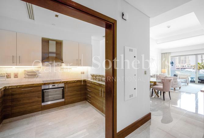 884452 - Property Image 3