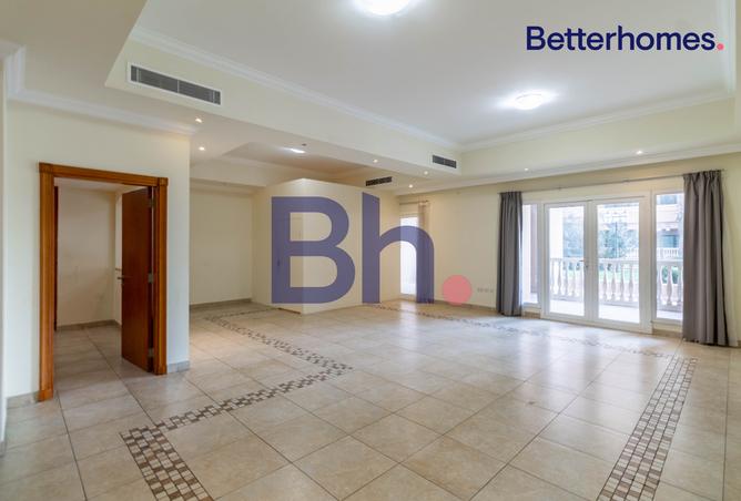 884017 - Property Image 3