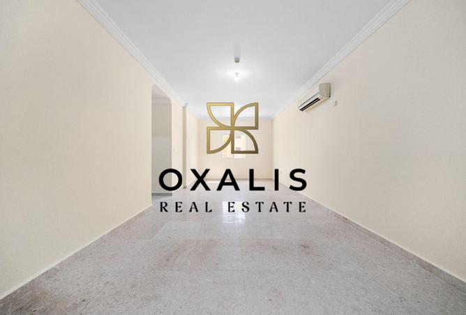 970447 - Property Image 2