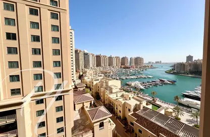 Apartment - 1 Bedroom - 2 Bathrooms for rent in Tower 18 - Porto Arabia - The Pearl Island - Doha