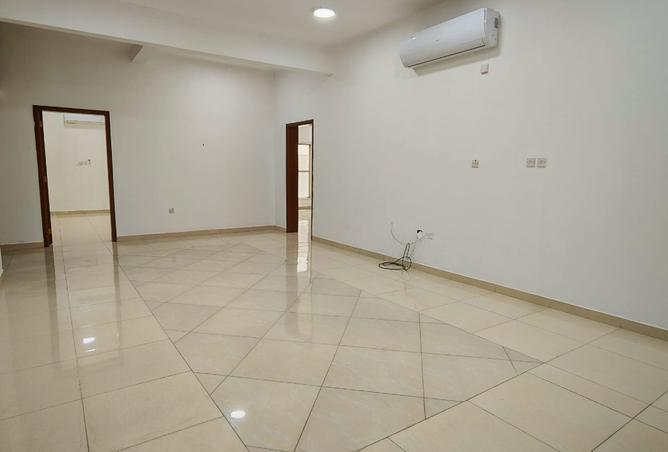 975214 - Property Image 2