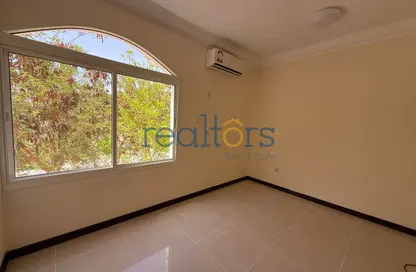 Compound - 3 Bedrooms - 3 Bathrooms for rent in Al Hamraa Street - Al Thumama - Doha