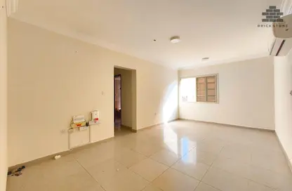 Apartment - 2 Bedrooms - 2 Bathrooms for rent in Al Mansoura - Al Mansoura - Doha