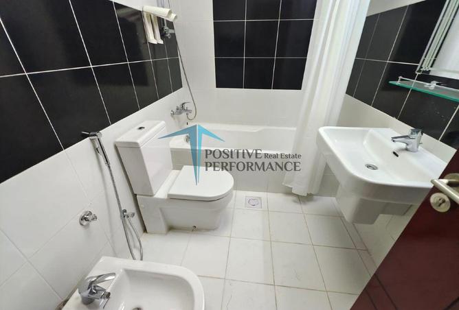 945262 - Property Image 2