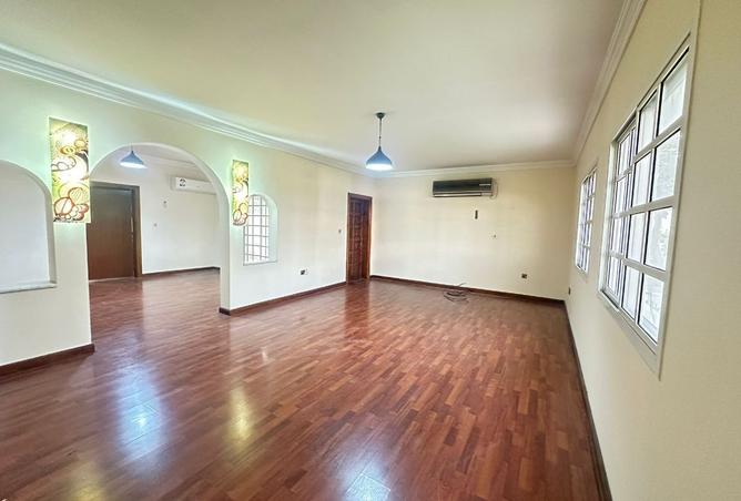 995554 - Property Image 3