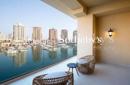 شقة - 2 غرف نوم - 4 حمامات للايجار في The St. Regis Marsa Arabia Island - Marsa Arabia - جزيرة اللؤلؤة - الدوحة