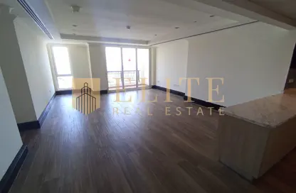 Apartment - 2 Bedrooms - 2 Bathrooms for rent in Viva West - Viva Bahriyah - The Pearl Island - Doha