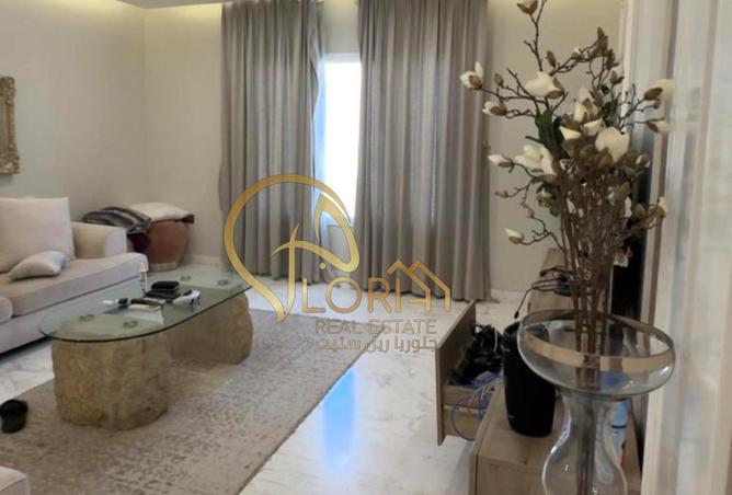 972361 - Property Image 3