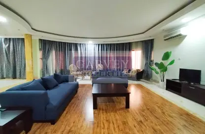Apartment - 1 Bedroom - 1 Bathroom for rent in Onaiza Street - Diplomatic Area - Doha