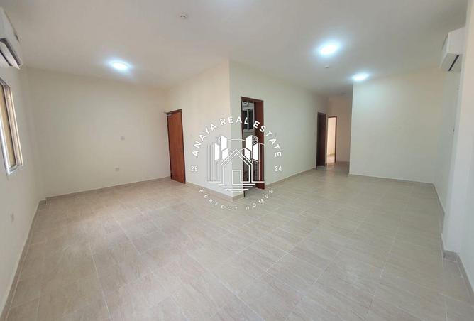 996540 - Property Image 2