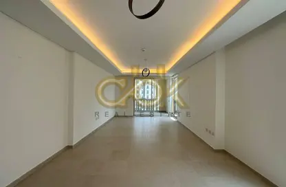 Apartment - 2 Bedrooms - 3 Bathrooms for rent in Viva West - Viva Bahriyah - The Pearl Island - Doha