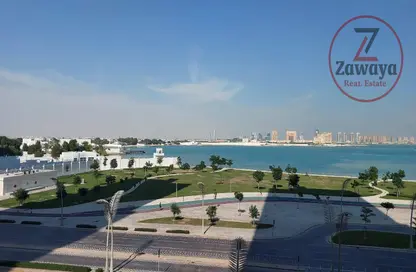 شقة - 3 غرف نوم - 4 حمامات للايجار في الخليج الجنوبي - الخليج الغربي - الدوحة