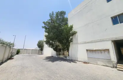 Labor Camp - Studio - 7+ Bathrooms for rent in Industrial Area 3 - Industrial Area - Industrial Area - Doha