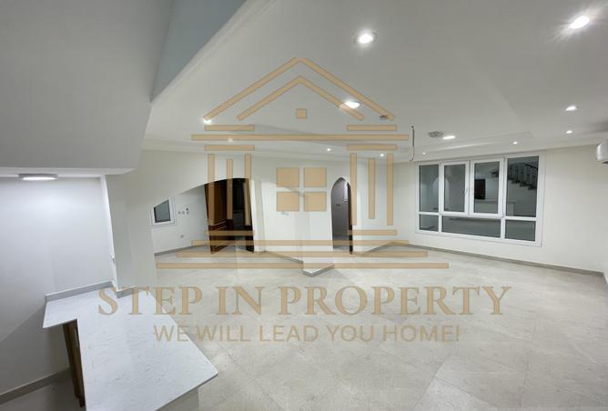 991165 - Property Image 2