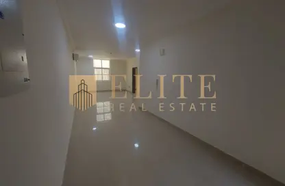 Apartment - 2 Bedrooms - 2 Bathrooms for rent in Bin Al Sheikh Towers - Al Mirqab Al Jadeed - Doha
