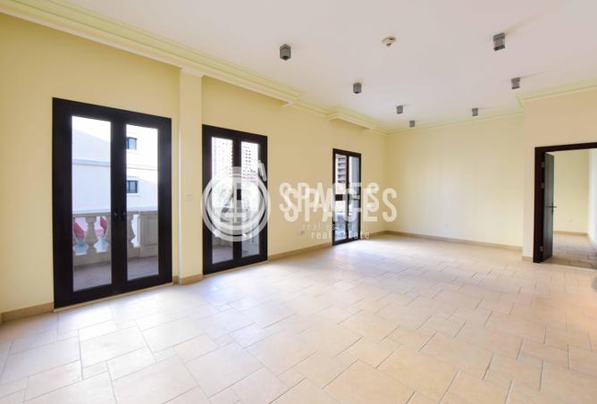 Apartment - 3 Bedrooms - 4 Bathrooms for rent in Mercato - Qanat Quartier - The Pearl Island - Doha