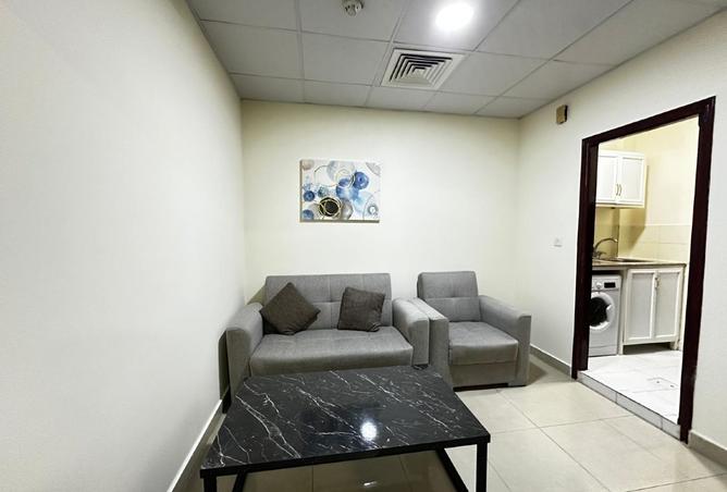 956142 - Property Image 3