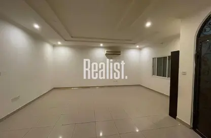 Compound - 3 Bedrooms - 4 Bathrooms for rent in Ain Khalid Gate - Ain Khaled - Doha