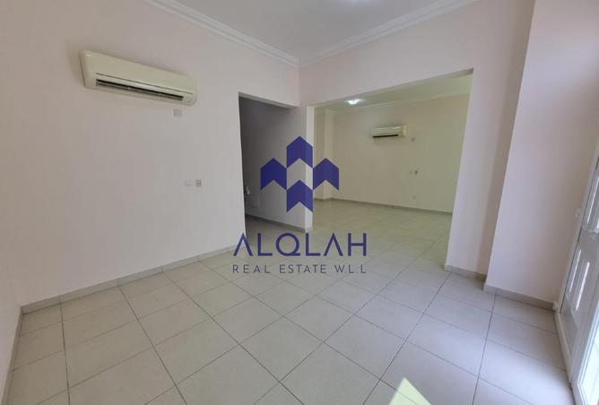 999811 - Property Image 3