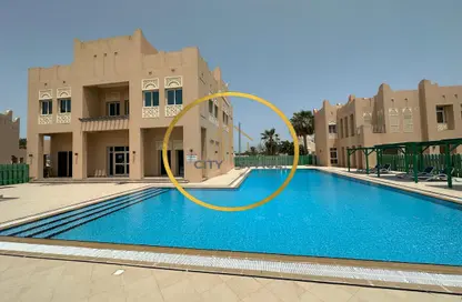 صورة لـ حوض سباحة فيلا - 5 غرف نوم - 6 حمامات للايجار في وست باي لاجون - بحيرة وست لاجون - الدوحة ، صورة رقم 1