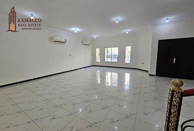 953689 - Property Image 3