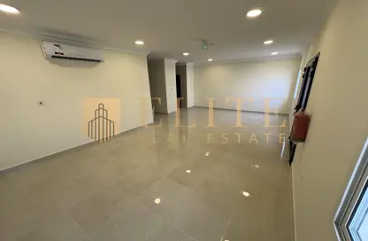 Compound - 6 Bedrooms - 6 Bathrooms for rent in Al Kheesa - Al Kheesa - Umm Salal Mohammed