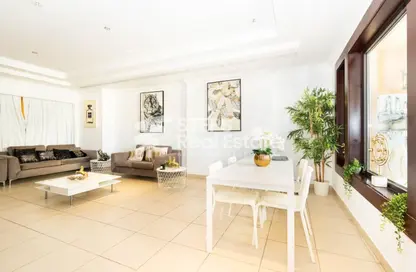 Apartment - 1 Bedroom - 2 Bathrooms for rent in East Porto Drive - Porto Arabia - The Pearl Island - Doha