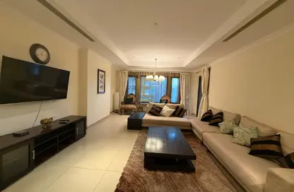 Apartment - 1 Bedroom - 2 Bathrooms for sale in West Porto Drive - Porto Arabia - The Pearl Island - Doha