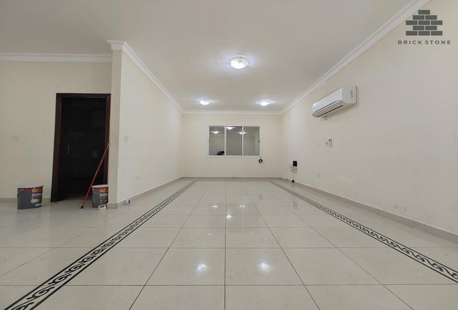 935408 - Property Image 3