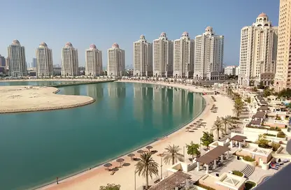 Apartment - 2 Bedrooms - 3 Bathrooms for rent in Viva West - Viva Bahriyah - The Pearl Island - Doha