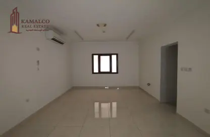 Apartment - 4 Bedrooms - 3 Bathrooms for rent in Al Mansoura - Al Mansoura - Doha