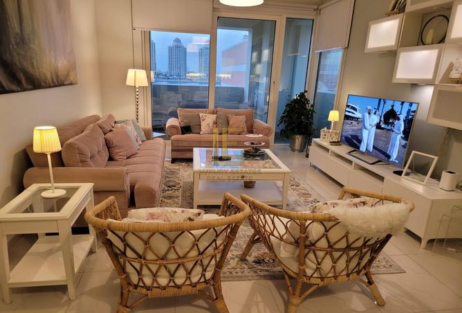 987706 - Property Image 3