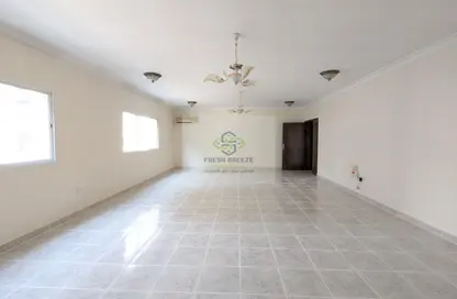 Apartment - 3 Bedrooms - 3 Bathrooms for rent in Anas Street - Fereej Bin Mahmoud North - Fereej Bin Mahmoud - Doha